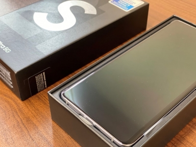 Unboxing S21 Ultra 5G